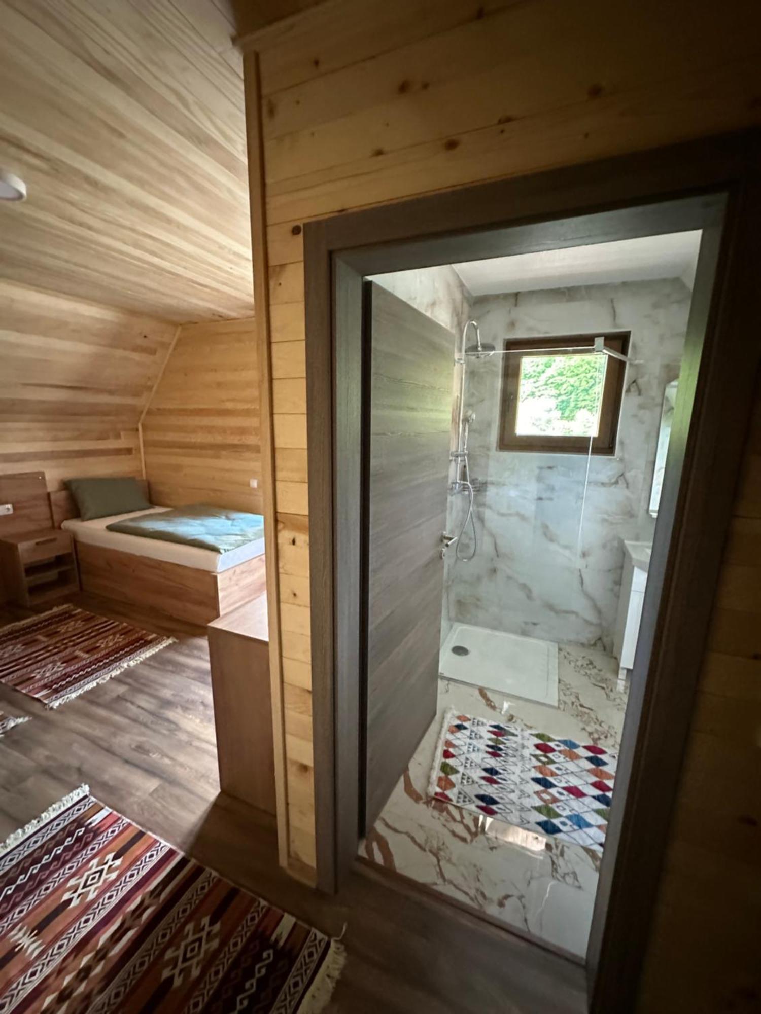 Bungalow House - 5 Rooms Zolaci Kültér fotó